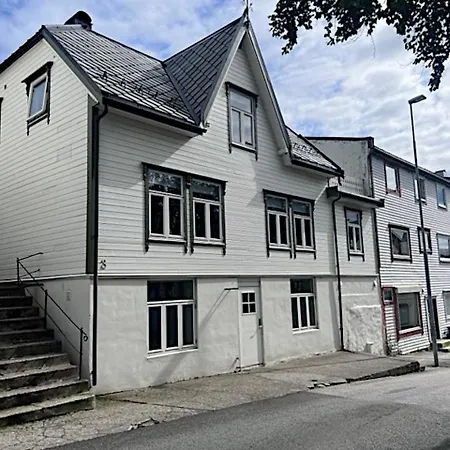 Koselig Leilighet I Alesund Sentrum Exterior photo